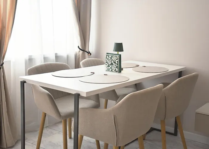 Boutique 2-bedroom Downtown Burgaz