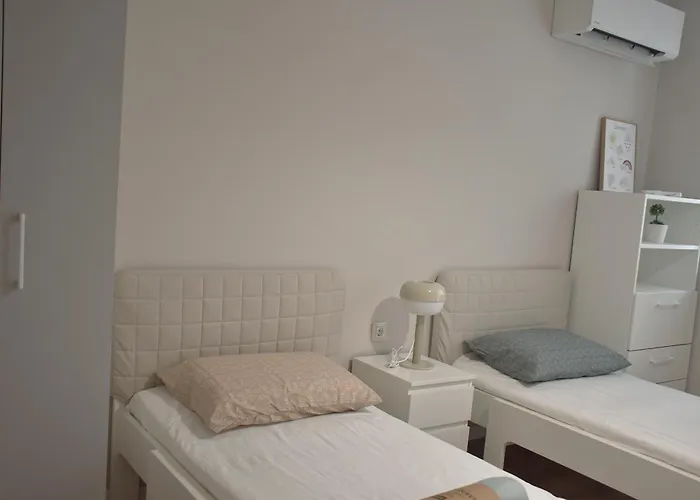 Boutique 2-bedroom Downtown