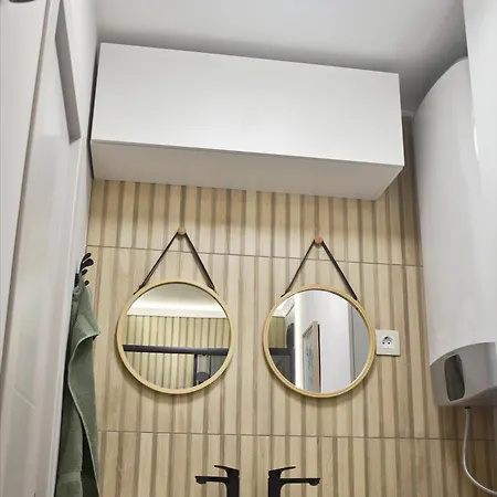 Luxury Boutique 2-bedroom Downtown Apartment Burgas