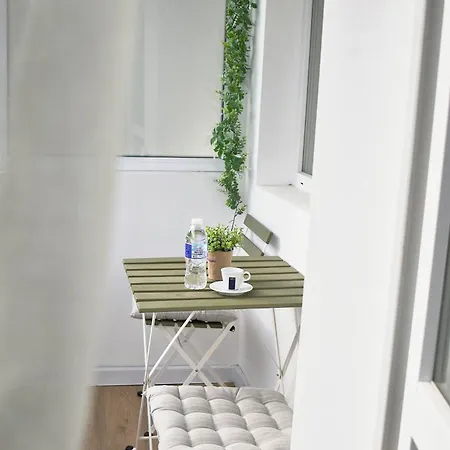 Apartment Boutique 2-bedroom Downtown