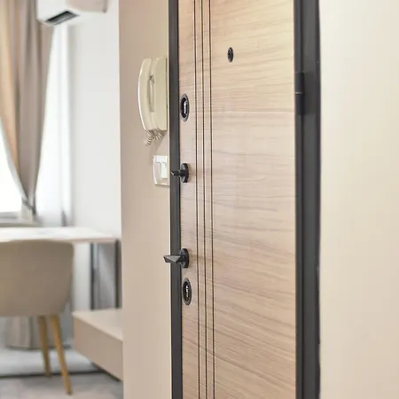 Apartament Luxury Boutique 2-bedroom Downtown Burgas
