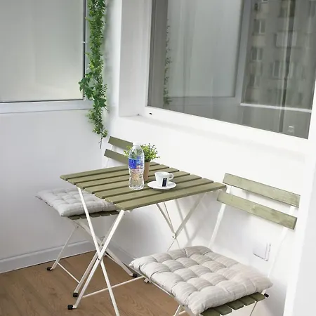 Apartment Luxury Boutique 2-bedroom Downtown *