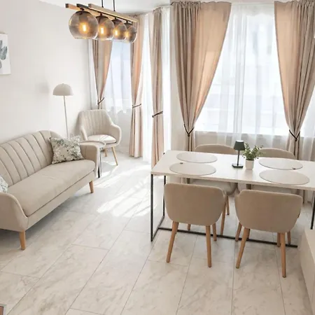 Luxury Boutique 2-bedroom Downtown * Burgas