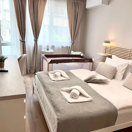 Luxury Boutique 2-bedroom Downtown Burgas