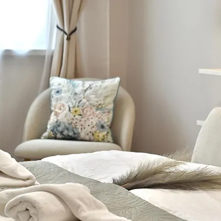 Luxury Boutique 2-bedroom Downtown Apartament *